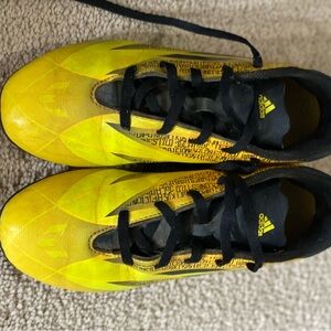 Adidas speedflow youth cleats